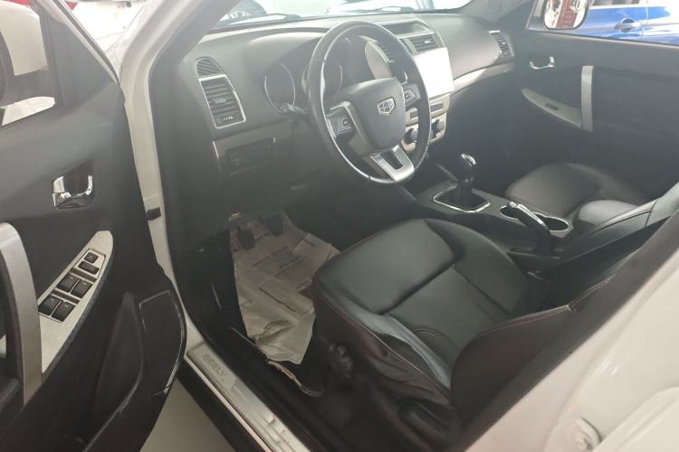Used Geely Auto GX7 2015 Classic Edition 1.8L Manual Elite Model China V Standard Interior 2