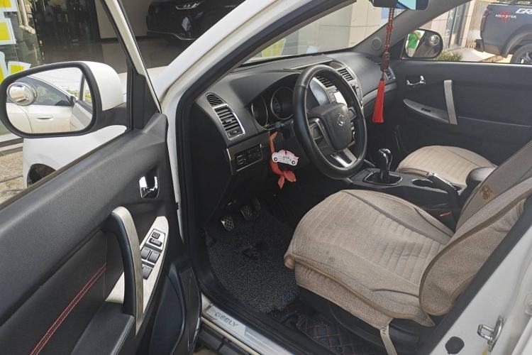 Used Geely Auto GX7 2015 Classic Edition 1.8L Manual Urban Model China V Standard Interior 2