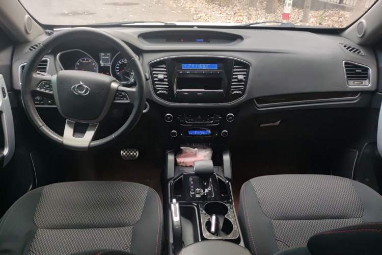Used Geely Auto GX7 2015 Sports Edition 2.0L Automatic Luxury Model Interior 3