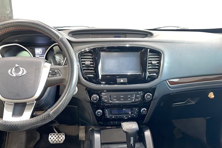 Used Geely Auto GX7 2015 Sports Edition 2.0L Automatic Prestige Model Interior 4