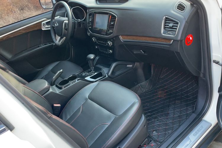 Used Geely Auto GX7 2015 Sport Edition 2.0L Automatic Luxury Model Interior 5