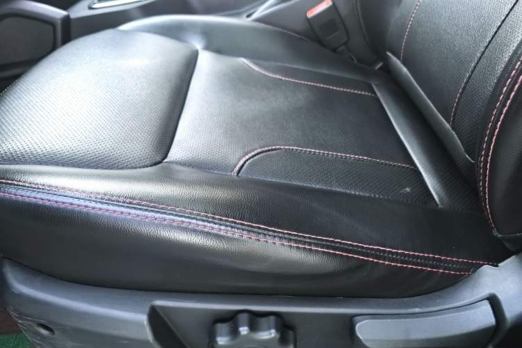 Used Geely Auto GX7 2015 Classic Edition 1.8L Manual Elite Model China V Standard Left Front Seat