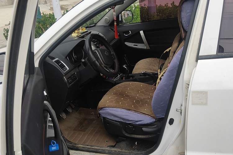 Used Geely Auto GX7 2015 Classic Edition 1.8L Manual Elite Model China IV Left Front Seat