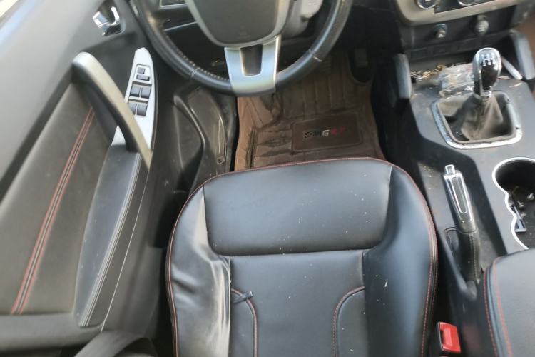 Used Geely Auto GX7 2015 Classic Edition 1.8L Manual Elite Model China V Standard Left Front Seat