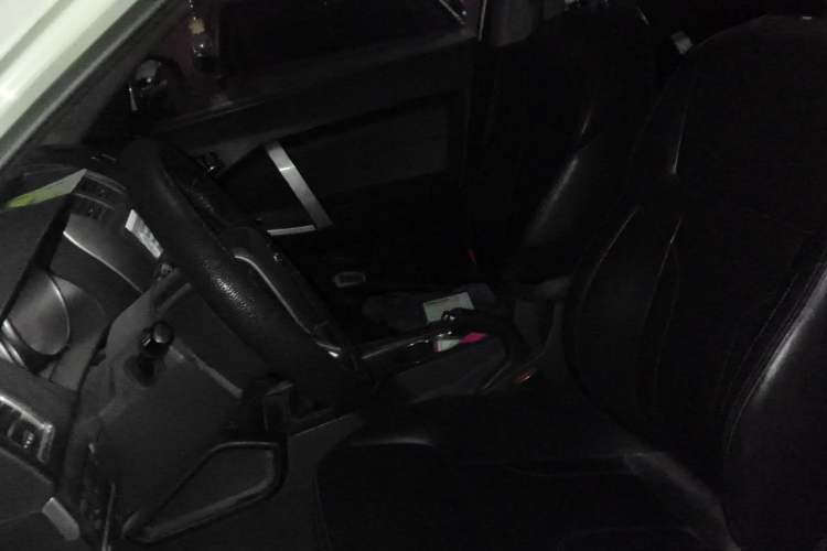 Used Geely Auto GX7 2015 Classic Edition 1.8L Manual Elite Model China V Standard Left Front Seat