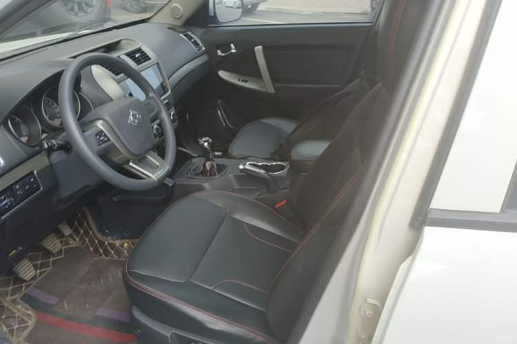 Used Geely Auto GX7 2015 Classic Edition 1.8L Manual Urban Model China IV Left Front Seat