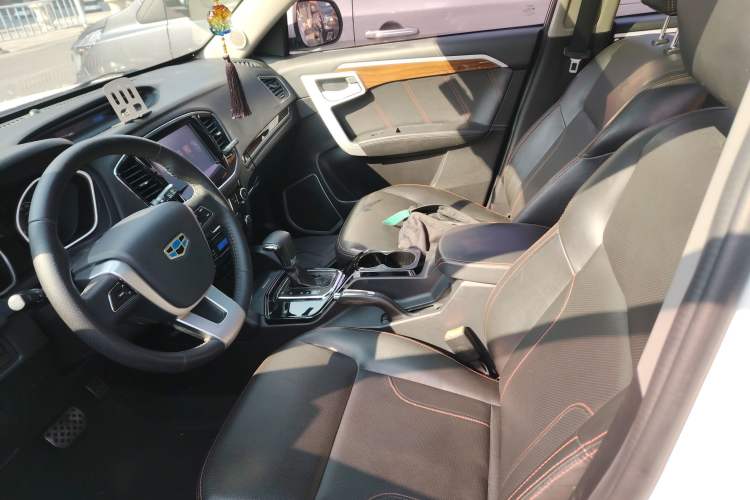 Used Geely Auto GX7 2015 Sports Edition 2.0L Automatic Luxury Upgrade Version China V Standard Left Front Seat