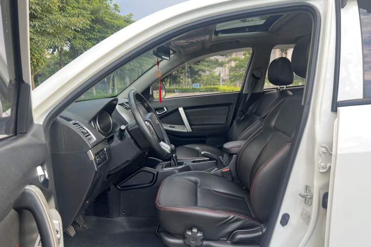 Used Geely Auto GX7 2015 Classic Edition 1.8L Manual Elite Model China V Standard Left Front Seat