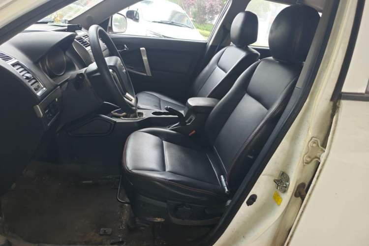 Used Geely Auto GX7 2015 Classic Edition 1.8L Manual Elite Model China IV Left Front Seat