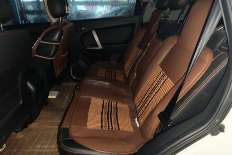 Used Geely Auto GX7 2015 Classic Edition 1.8L Manual Urban Model China IV Left Rear Seat