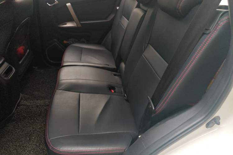 Used Geely Auto GX7 2015 Classic Edition 1.8L Manual Urban Model China IV Left Rear Seat