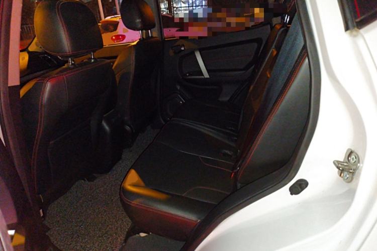 Used Geely Auto GX7 2015 Classic Edition 1.8L Manual Elite Model China V Standard Left Rear Seat