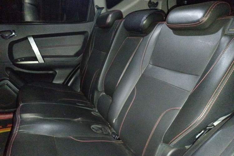 Used Geely Auto GX7 2015 Classic Edition 1.8L Manual Elite Model China V Standard Left Rear Seat