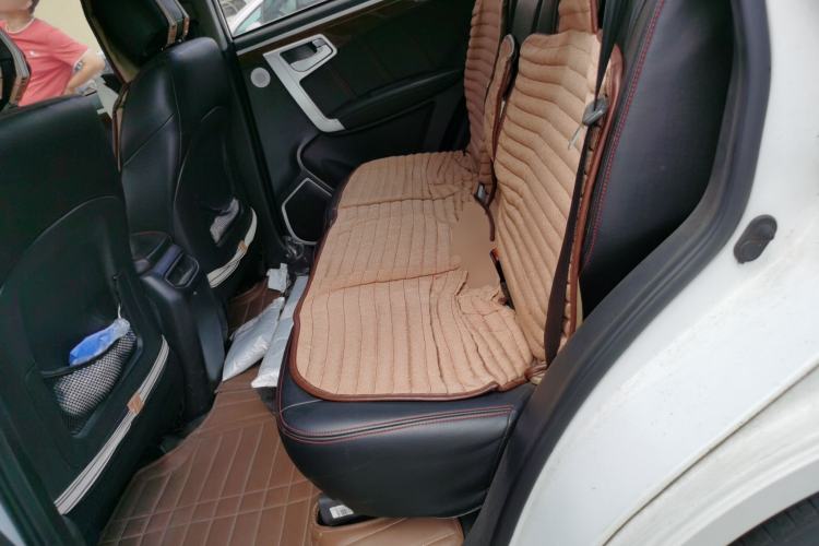 Used Geely Auto GX7 2015 Sports Edition 2.0L Automatic Luxury Model Left Rear Seat