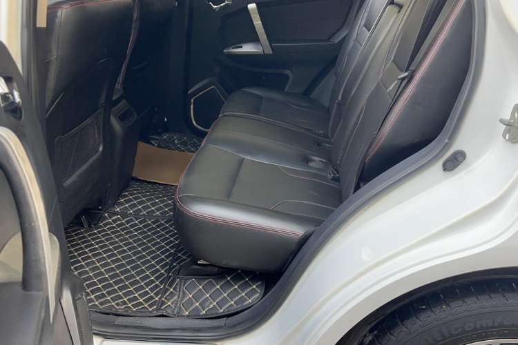 Used Geely Auto GX7 2015 Classic Edition 1.8L Manual Urban Model China V Standard Left Rear Seat