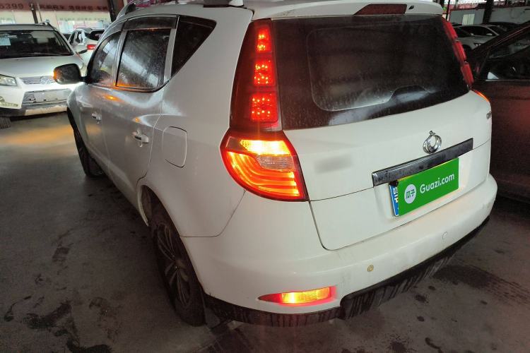 Used Geely Auto GX7 2015 Classic Edition 1.8L Manual Urban Model China IV Left Side