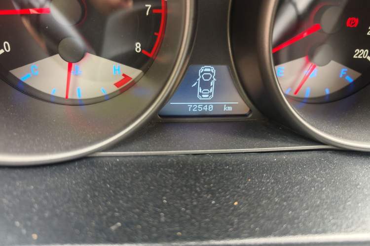 Used Geely Auto GX7 2015 Classic Edition 1.8L Manual Urban Model China IV Odometer Close Up