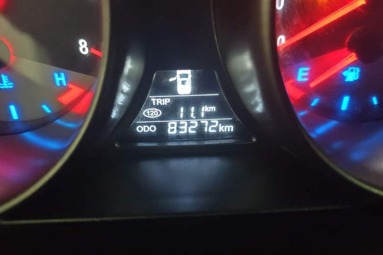Used Geely Auto GX7 2015 Classic Edition 1.8L Manual Elite Model China V Standard Odometer Close Up