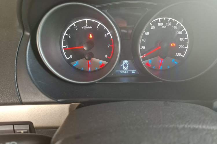 Used Geely Auto GX7 2015 Classic Edition 1.8L Manual Urban Model China IV Odometer Close Up