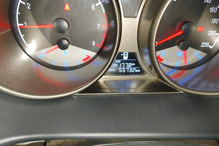 Used Geely Auto GX7 2015 Classic Edition 1.8L Manual Elite Model China V Standard Odometer Close Up