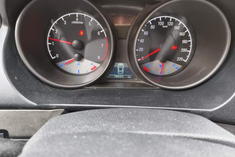 Used Geely Auto GX7 2015 Classic Edition 1.8L Manual Elite Model China IV Odometer Close Up