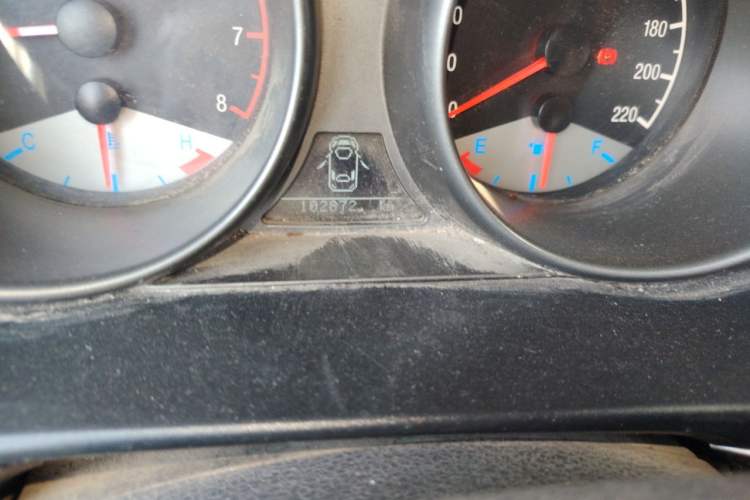 Used Geely Auto GX7 2015 Classic Edition 1.8L Manual Elite Model China IV Odometer Close Up