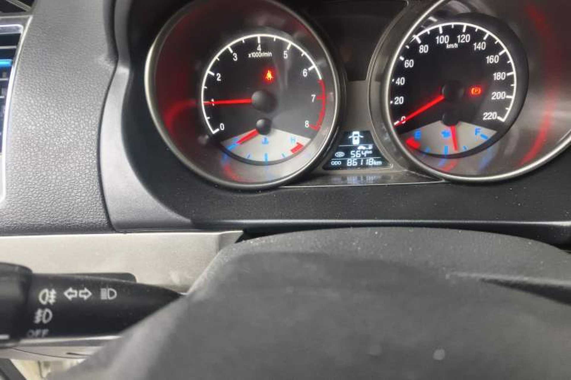 Used Geely Auto GX7 2015 Classic Edition 1.8L Manual Elite Model China V Standard Odometer Close Up