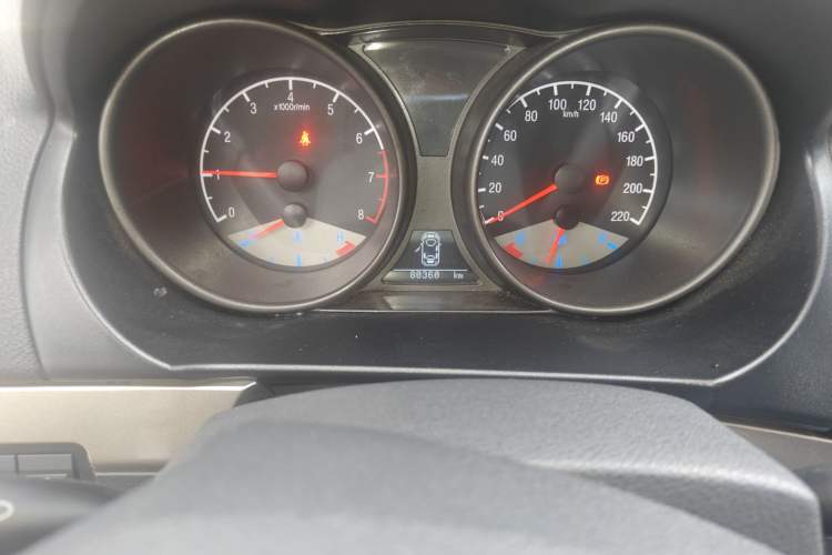 Used Geely Auto GX7 2015 Classic Edition 1.8L Manual New Urban Model China IV Odometer Close Up