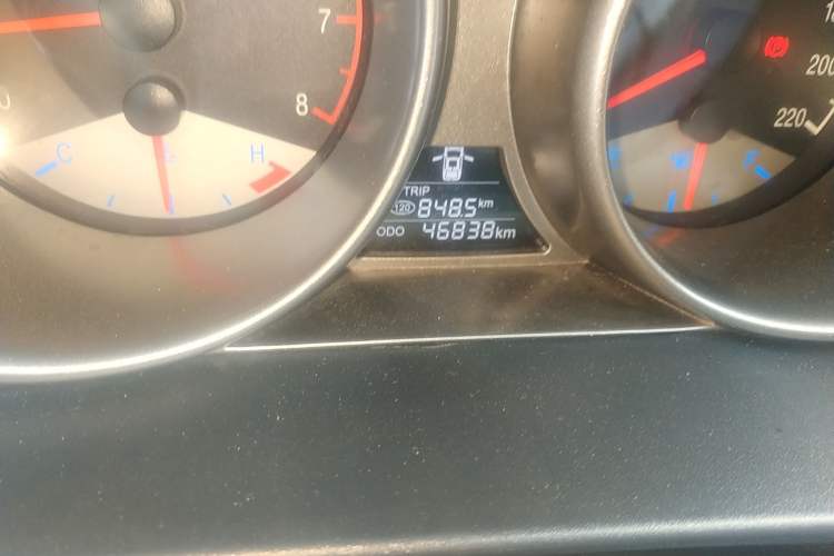 Used Geely Auto GX7 2015 Classic Edition 1.8L Manual Elite Model China V Standard Odometer Close Up