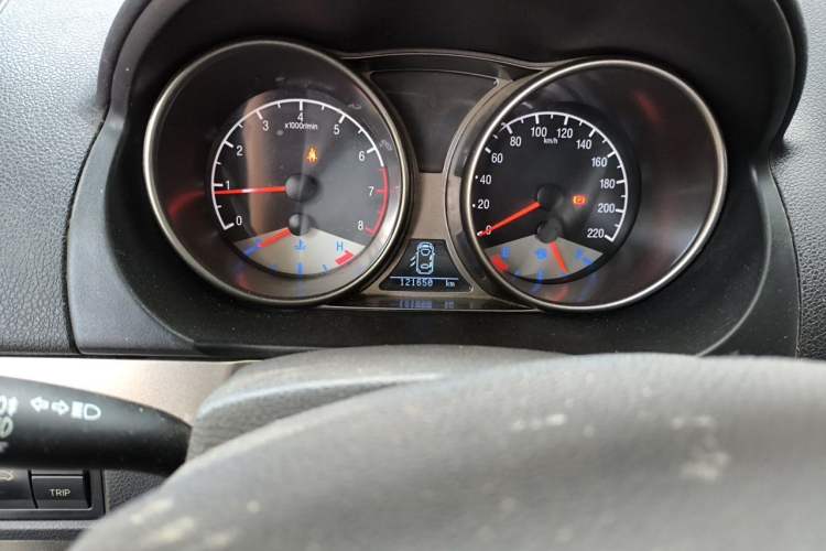 Used Geely Auto GX7 2015 Classic Edition 1.8L Manual Urban Model China V Standard Odometer Close Up