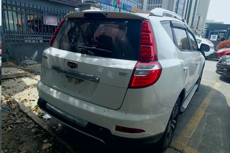 Used Geely Auto GX7 2015 Sports Edition 2.0L Automatic Luxury Upgrade Version China V Standard Rear Right 45 Deg