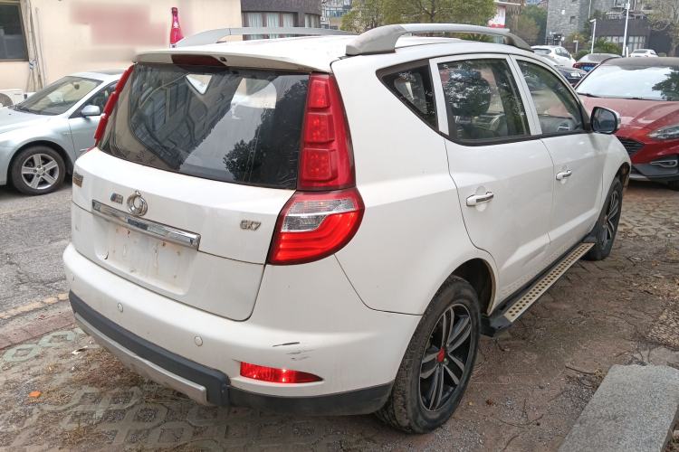 Used Geely Auto GX7 2015 Classic Edition 1.8L Manual Elite Model China V Standard Rear Right 45 Deg