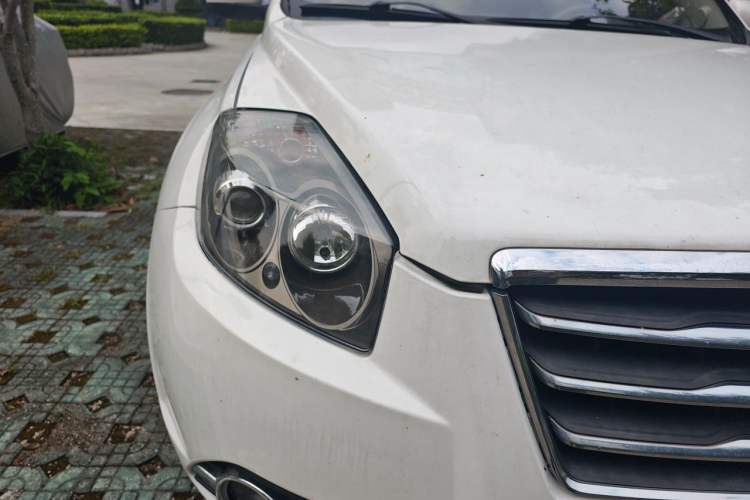 Used Geely Auto GX7 2015 Classic Edition 1.8L Manual Urban Model China IV Right Front Headlight