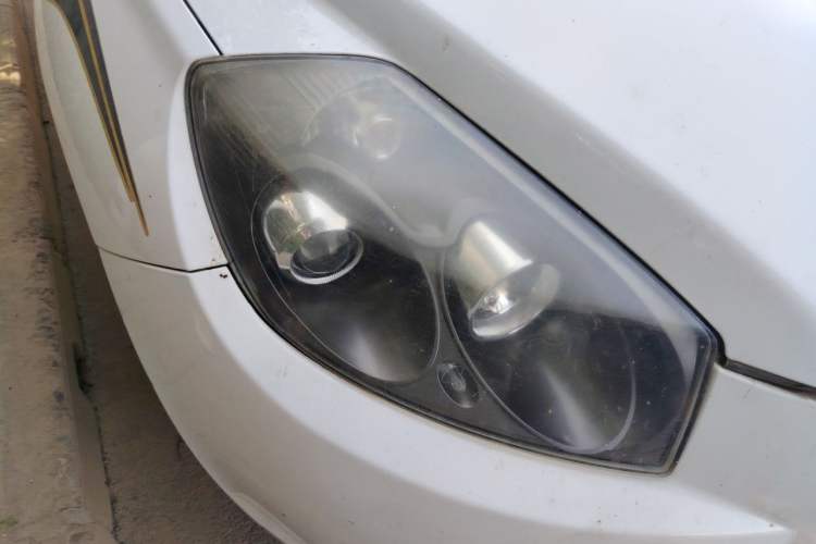 Used Geely Auto GX7 2015 Classic Edition 1.8L Manual Elite Model China IV Right Front Headlight