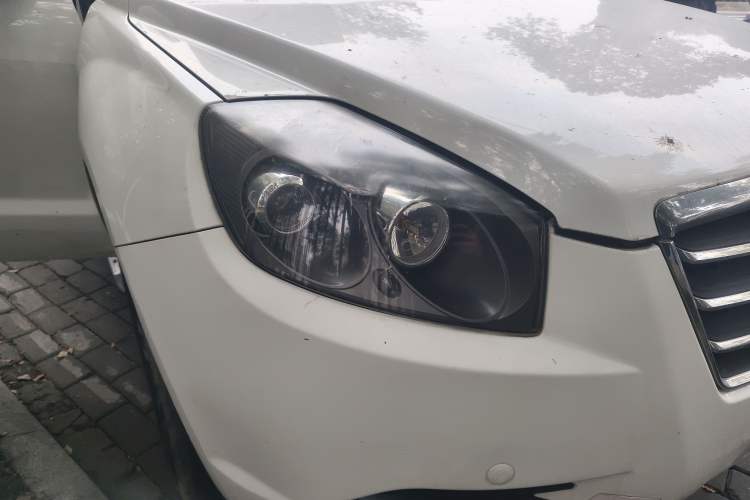 Used Geely Auto GX7 2015 Classic Edition 1.8L Manual Elite Model China V Standard Right Front Headlight