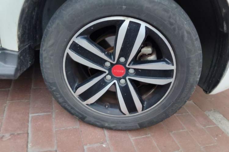 Used Geely Auto GX7 2015 Classic Edition 1.8L Manual - Exclusive for Online Retailers - China V Standard Right Front Wheel Hub