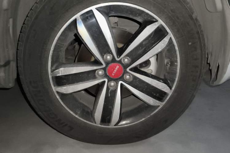 Used Geely Auto GX7 2015 Classic Edition 1.8L Manual New Urban Upgrade Version China V Standard Right Front Wheel Hub
