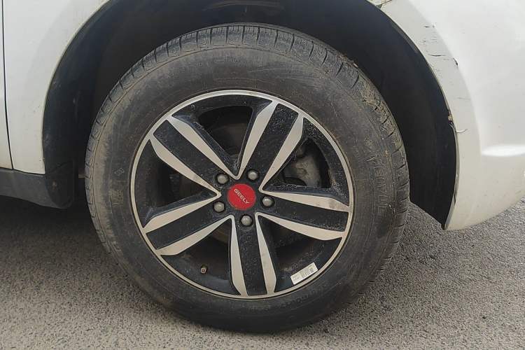 Used Geely Auto GX7 2015 Classic Edition 1.8L Manual Elite Model China IV Right Front Wheel Hub