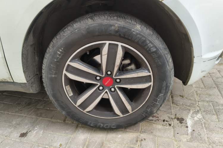 Used Geely Auto GX7 2015 Classic Edition 1.8L Manual Elite Model China IV Right Front Wheel Hub