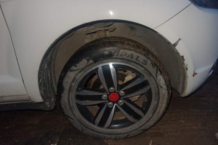 Used Geely Auto GX7 2015 Classic Edition 1.8L Manual Elite Model China V Standard Right Front Wheel Hub