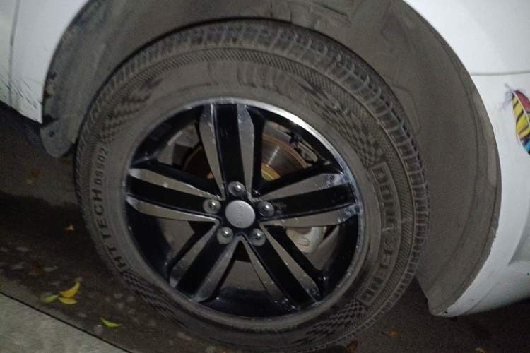 Used Geely Auto GX7 2015 Classic Edition 1.8L Manual Elite Model China V Standard Right Front Wheel Hub