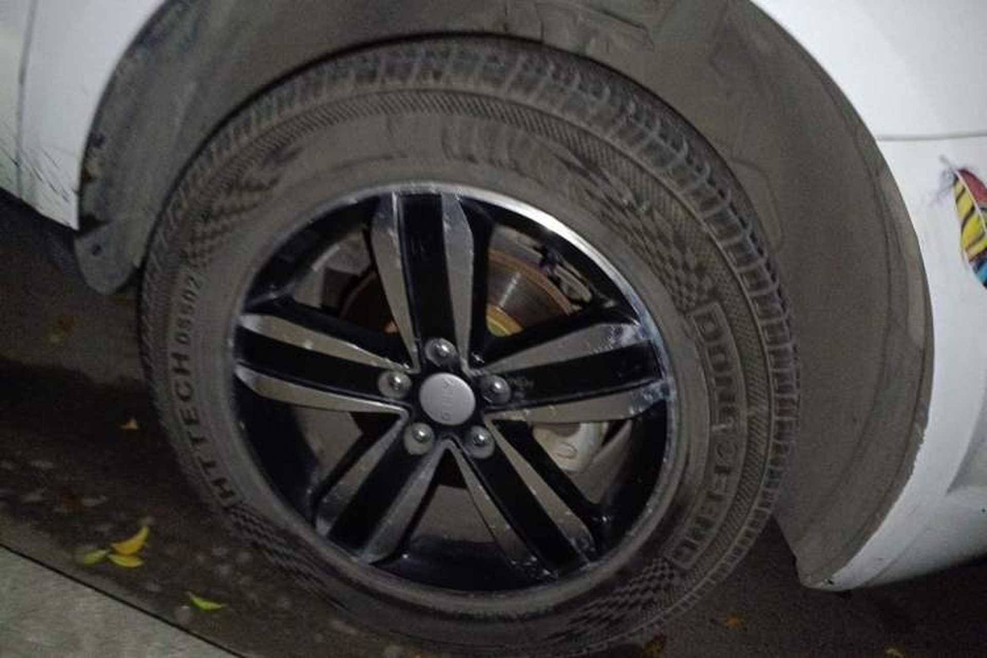 Used Geely Auto GX7 2015 Classic Edition 1.8L Manual Elite Model China V Standard Right Front Wheel Hub