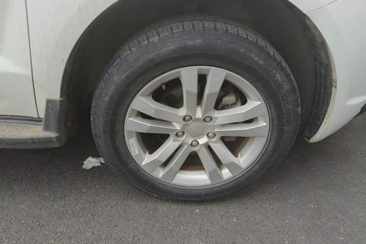 Used Geely Auto GX7 2015 Classic Edition 1.8L Manual Urban Model China IV Right Front Wheel Hub