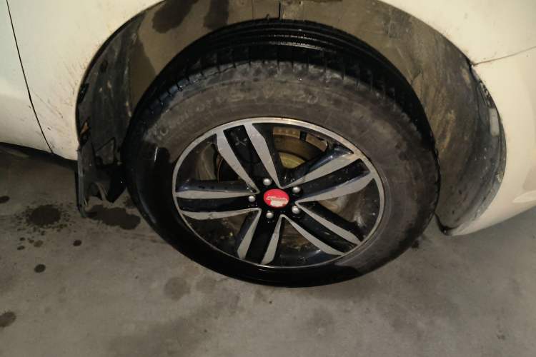 Used Geely Auto GX7 2015 Classic Edition 1.8L Manual Urban Model China IV Right Rear Wheel Hub