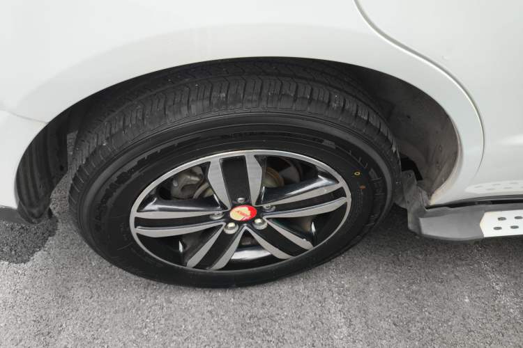 Used Geely Auto GX7 2015 Classic Edition 1.8L Manual Elite Model China IV Right Rear Wheel Hub