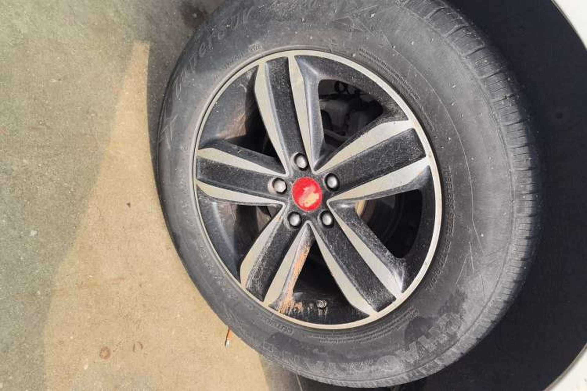 Used Geely Auto GX7 2015 Sports Edition 2.0L Automatic Prestige Model Right Rear Wheel Hub