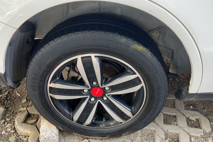 Used Geely Auto GX7 2015 Classic Edition 1.8L Manual Urban Model China V Standard Right Rear Wheel Hub