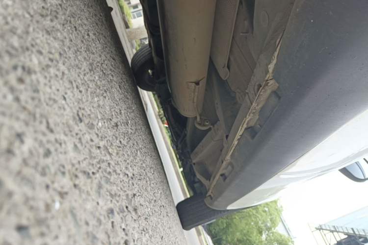 Used Geely Auto GX7 2015 Sport Edition 2.0L Automatic Luxury Model Right Side Sill