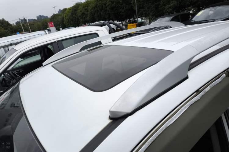 Used Geely Auto GX7 2015 Classic Edition 1.8L Manual Elite Model China IV Roof