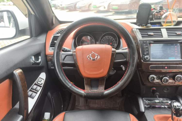 Used Geely Auto GX7 2015 Classic Edition 1.8L Manual Elite Model China V Standard Steering Wheel